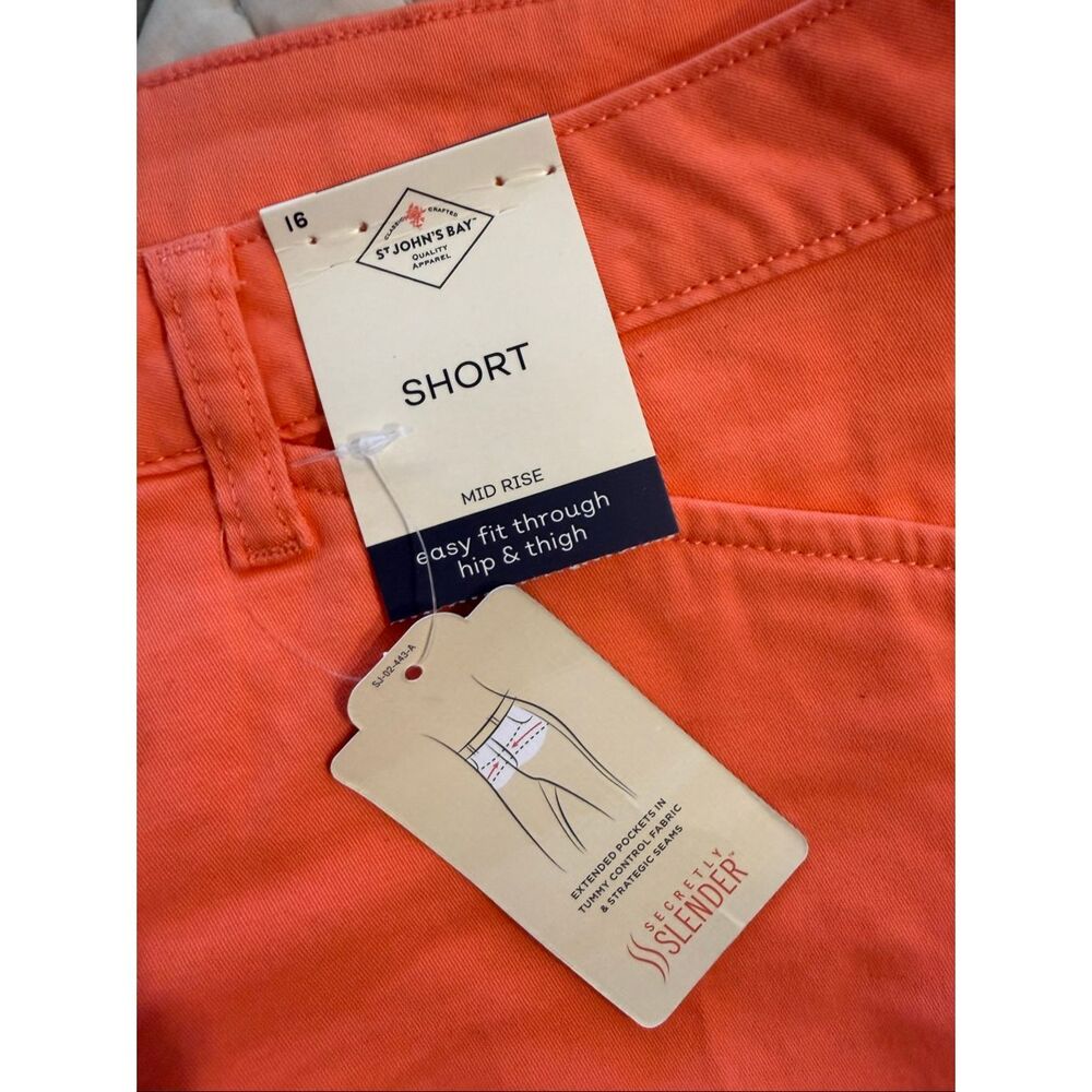 St. John’s Bay women’s shorts size 16 Georgia Peach NWT mid rise 7” short - Picture 4 of 4